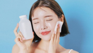 Nước tẩy trang micellar có đủ làm sạch chống nắng hay không?