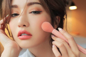Sau khi peel, nên đợi bao lâu mới được trang điểm?