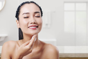 Các vùng da nào cần chú ý khi tẩy trang hàng ngày?