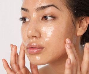 Dầu tẩy trang có gây mụn nếu không nhũ hóa kỹ không?